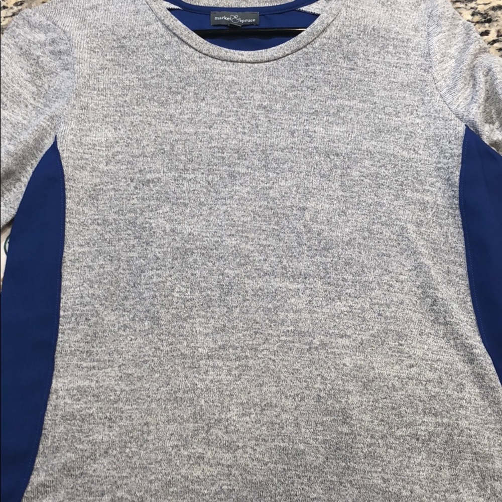 Market & Spruce top S